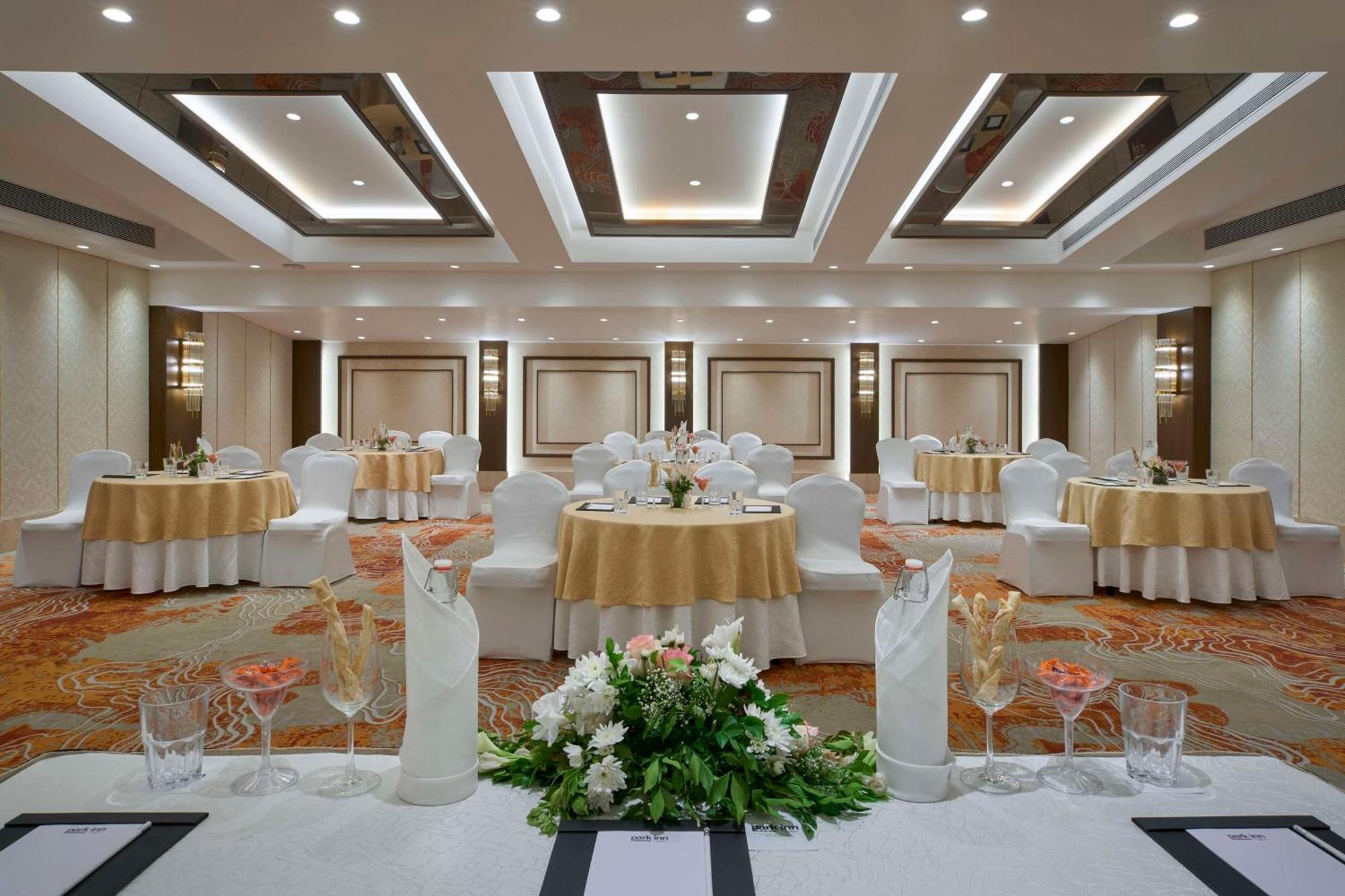 Park Inn By Radisson Goa Кандолім Екстер'єр фото